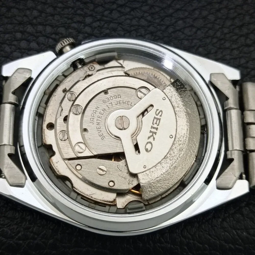 Vintage 1972 Seiko Automatic Mens Silver Watch W/daydate & Silver Accents
